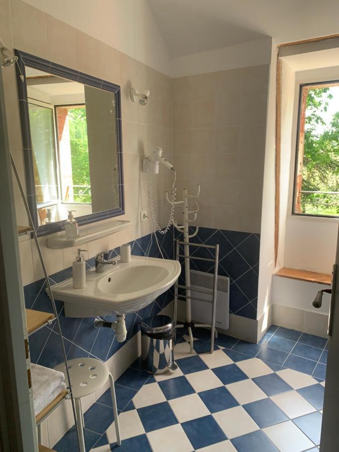 Chambres D'Hotes Maison Redon Tour-de-Faure Ngoại thất bức ảnh